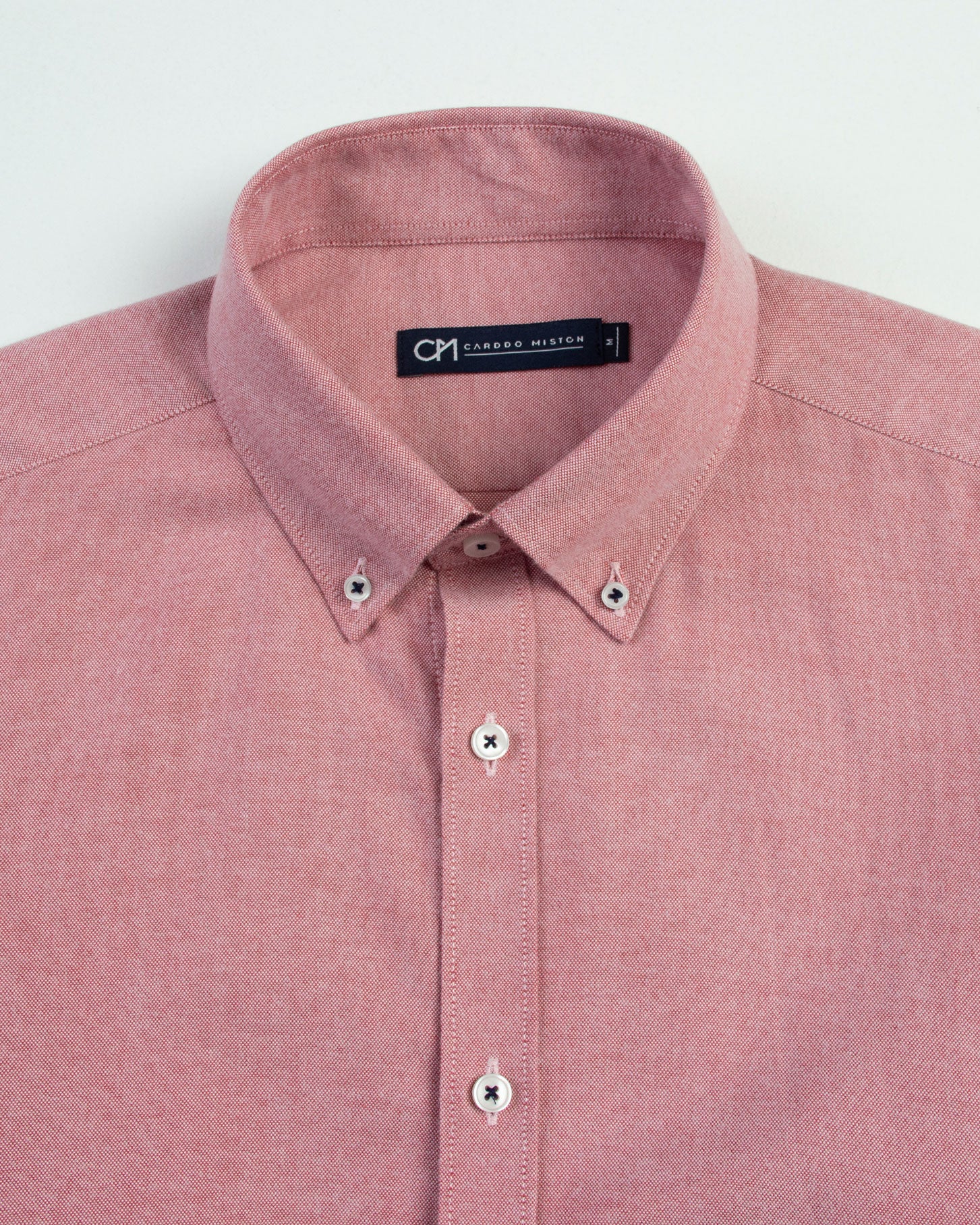 CAMISA OXFORD BOTÓN CONTRASTE ALGODÓN ROJO_01387