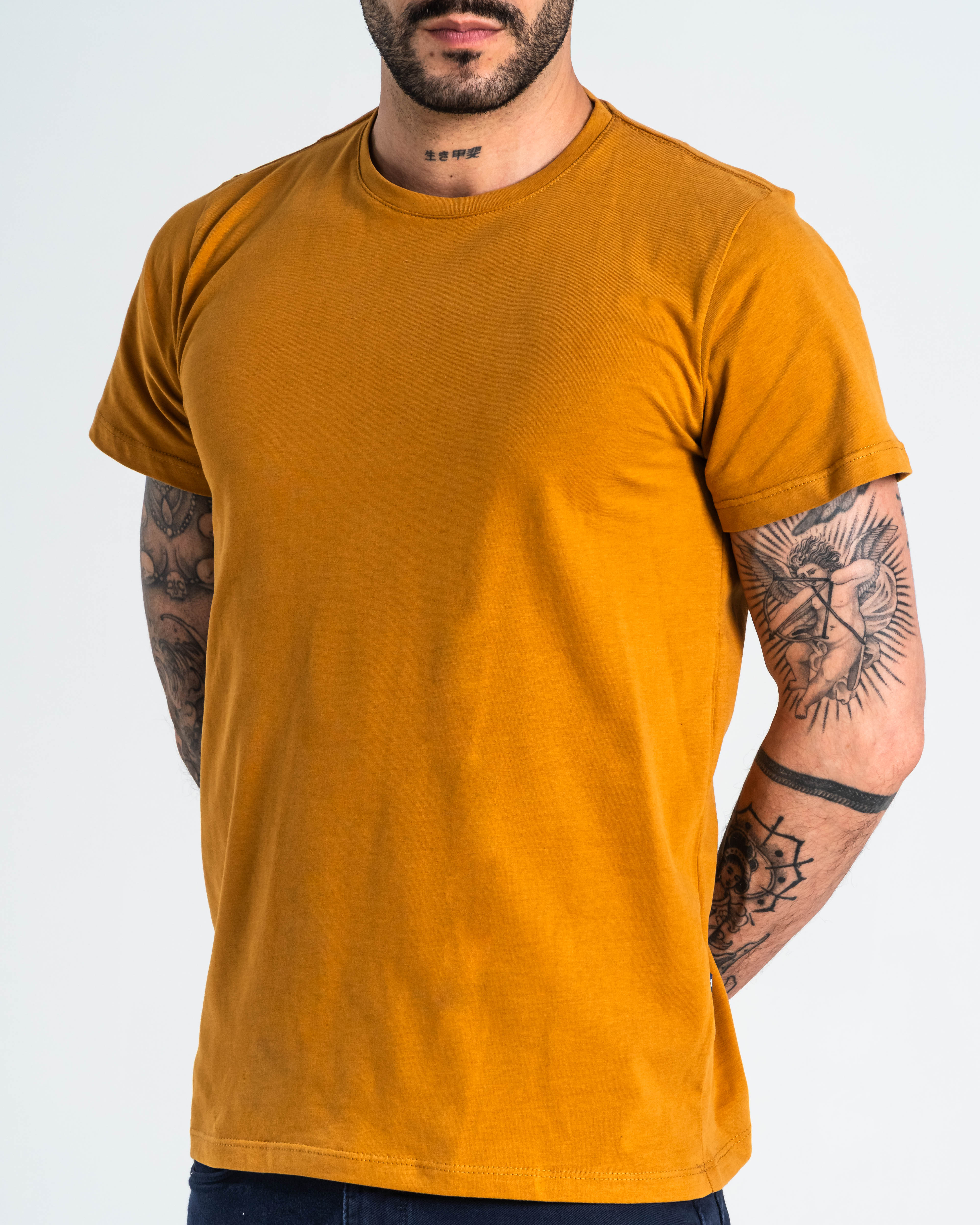 CAMISETA BÁSICA ALGODÓN MOSTAZA_04079