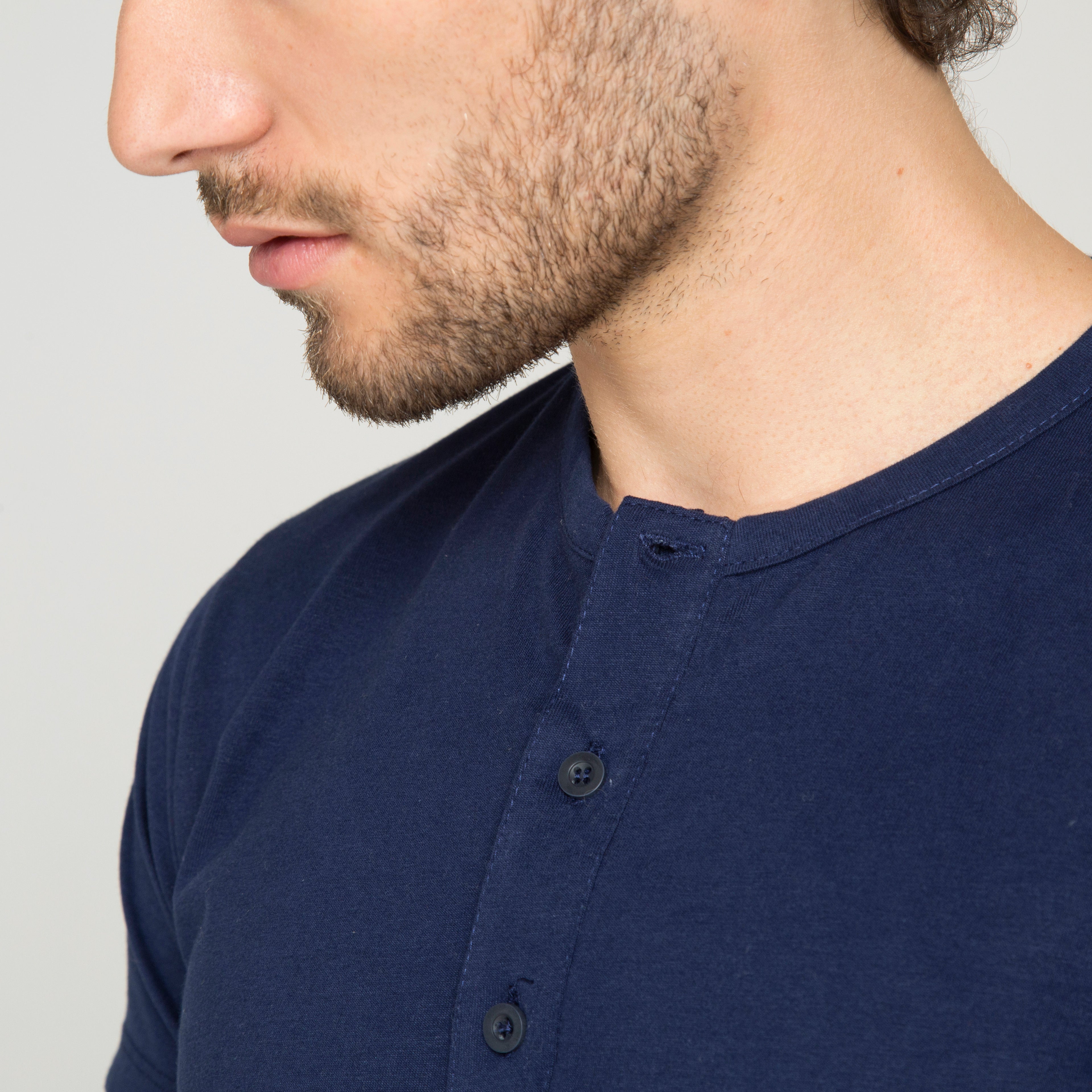 CAMISETA HENLEY ALGODÓN AZUL OSCURO_04111