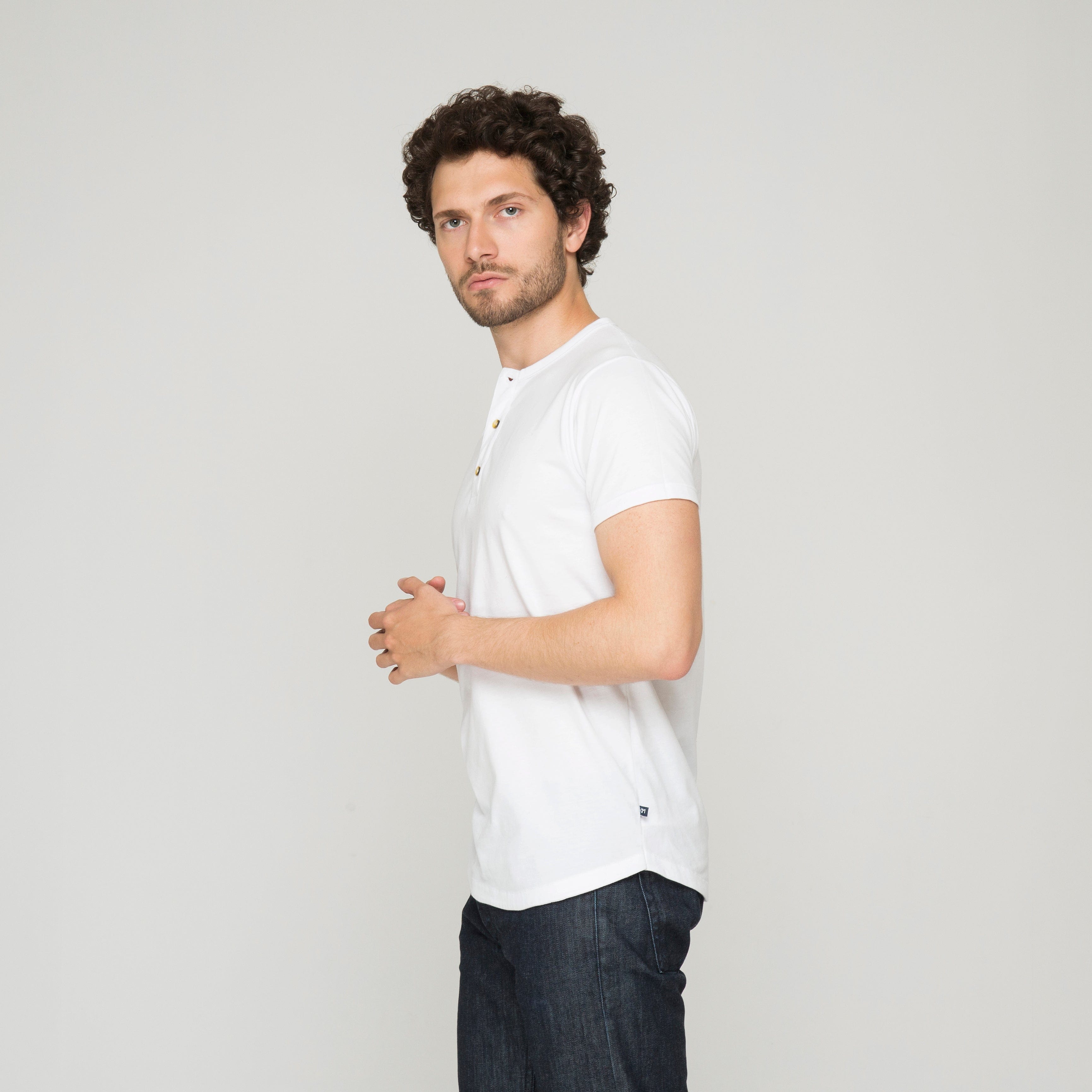 CAMISETA HENLEY ALGODÓN BLANCO_04110