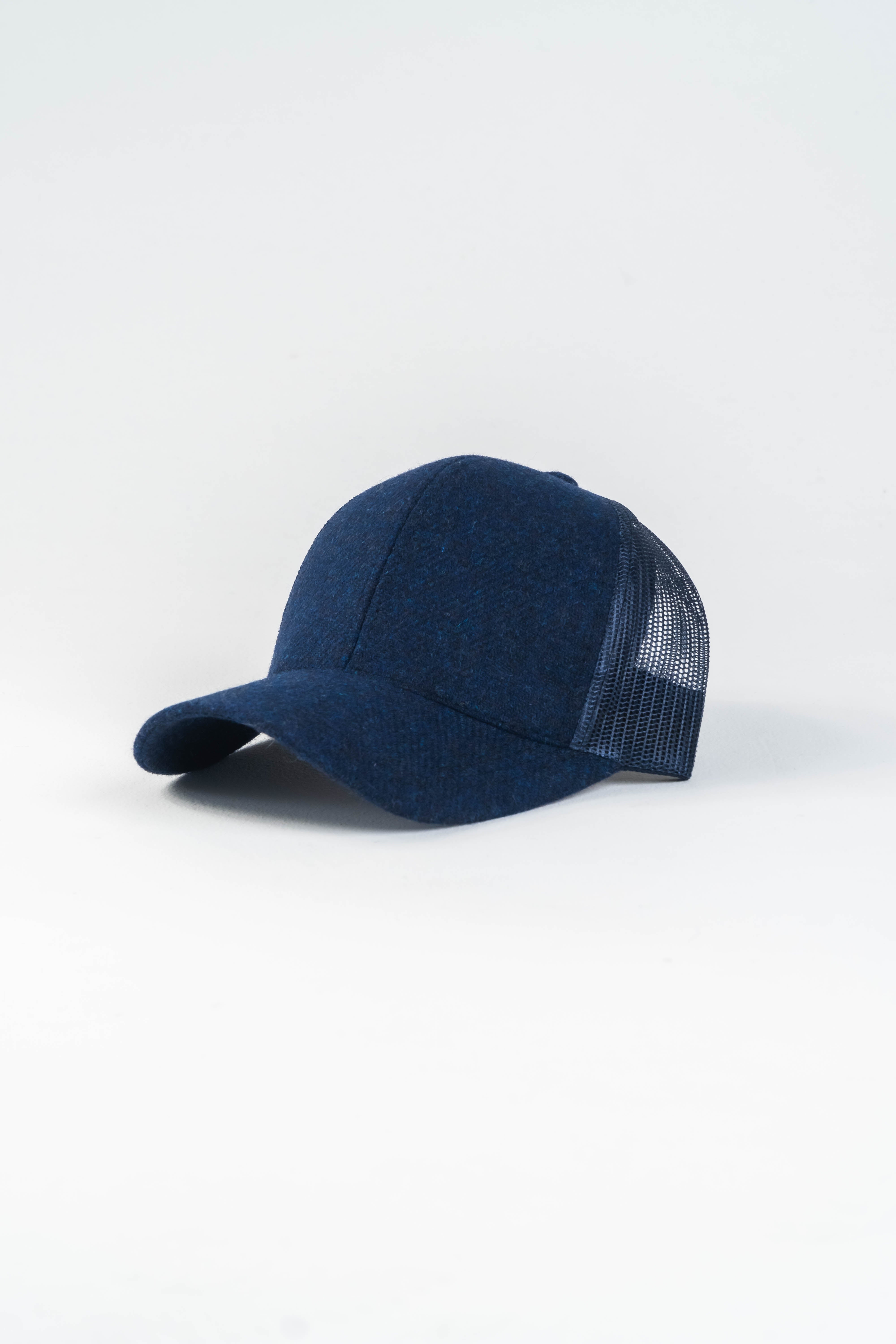 GORRA MALLA LANA AZUL OSCURO_06004