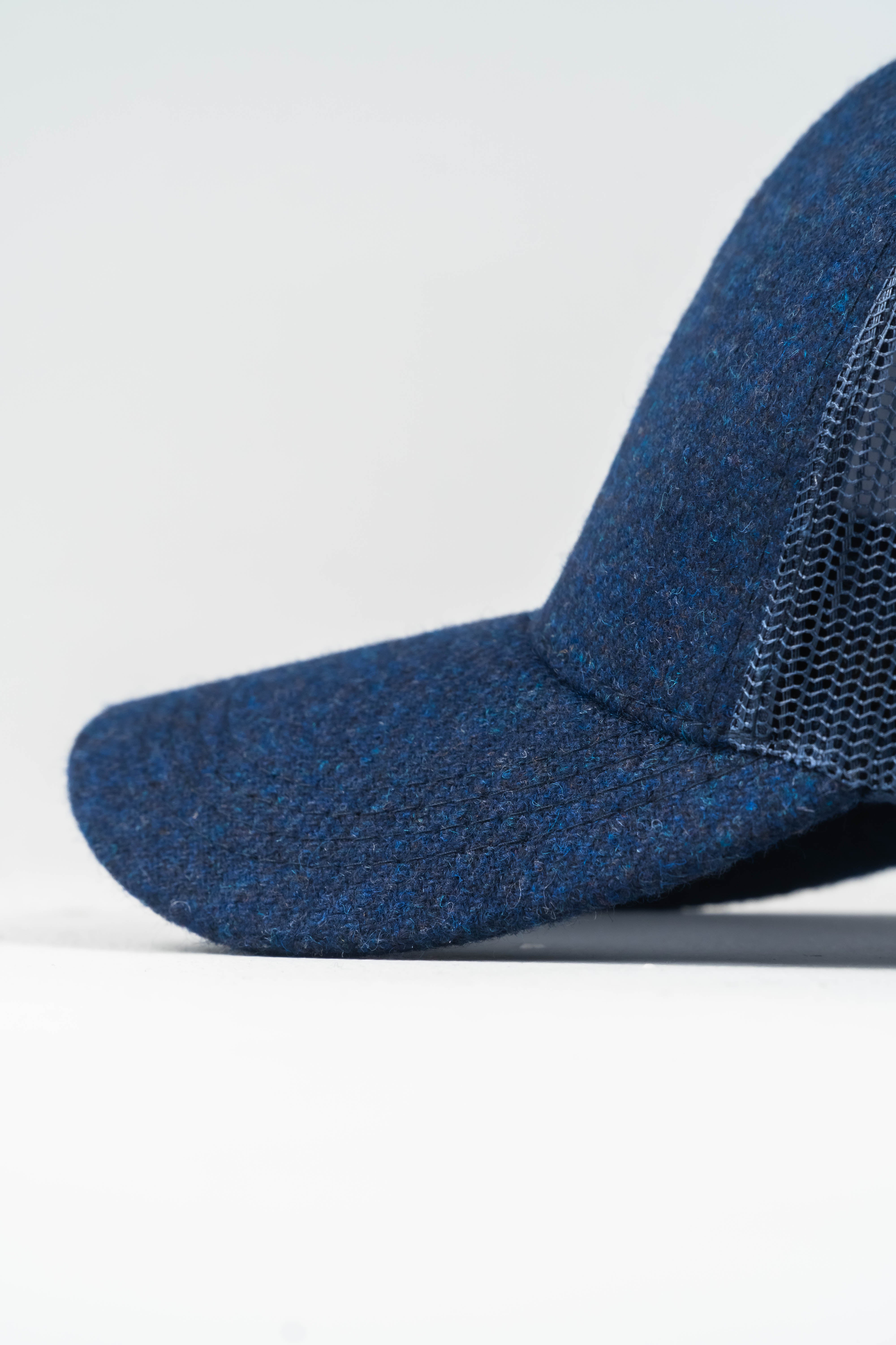 GORRA MALLA LANA AZUL OSCURO_06004