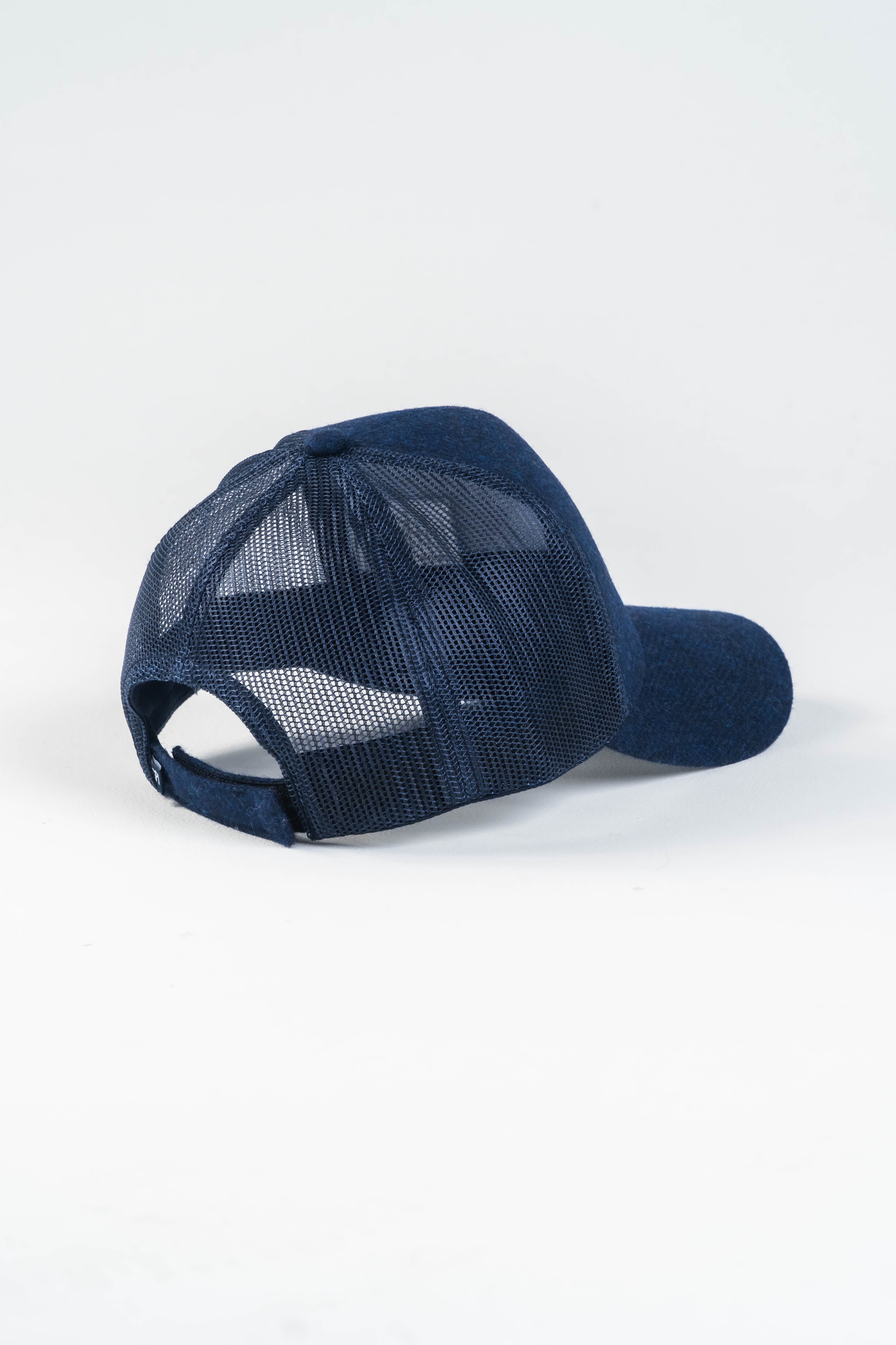GORRA MALLA LANA AZUL OSCURO_06004