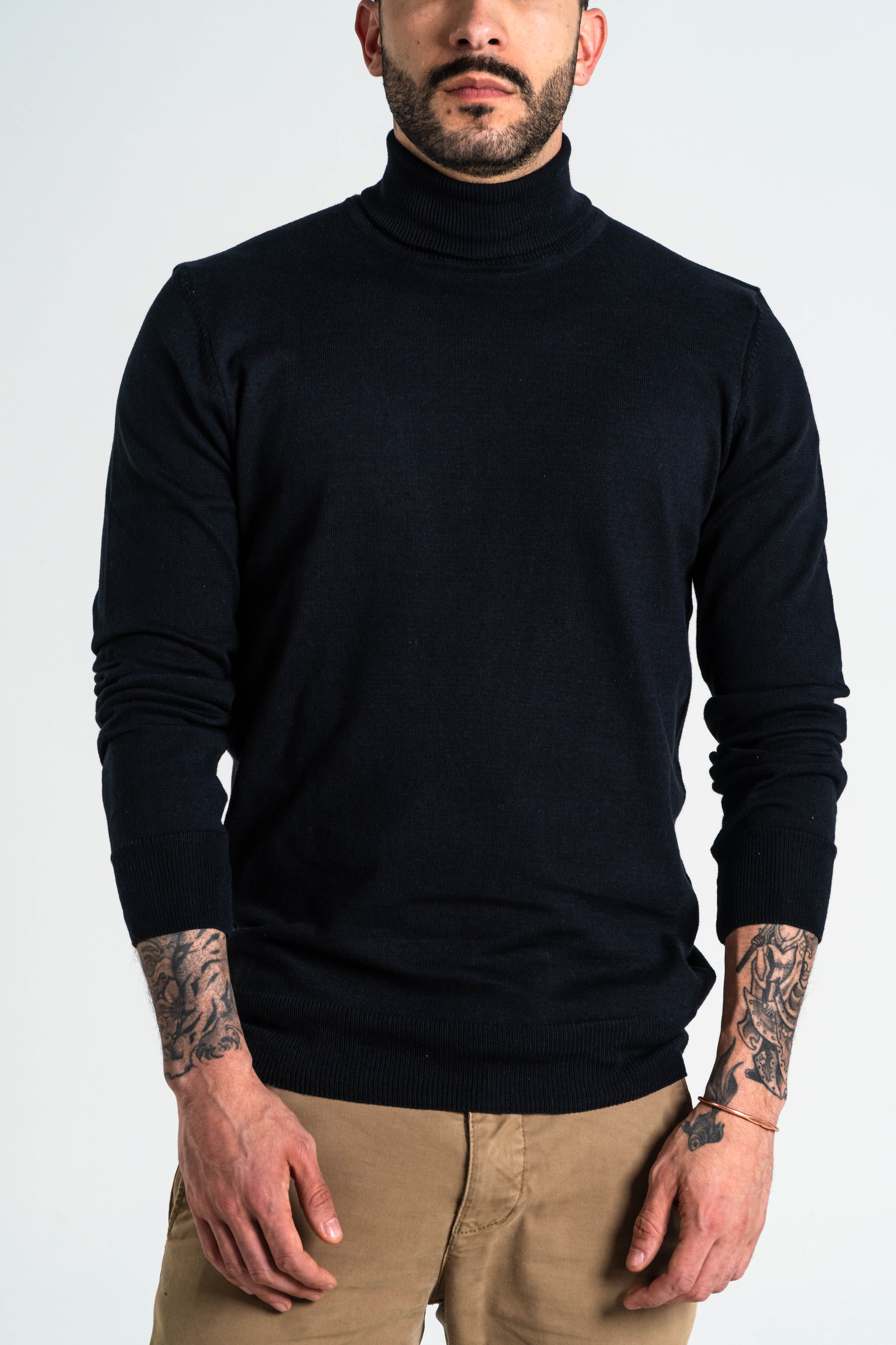 JERSEY CUELLO ALTO ALGODÓN NEGRO_02109