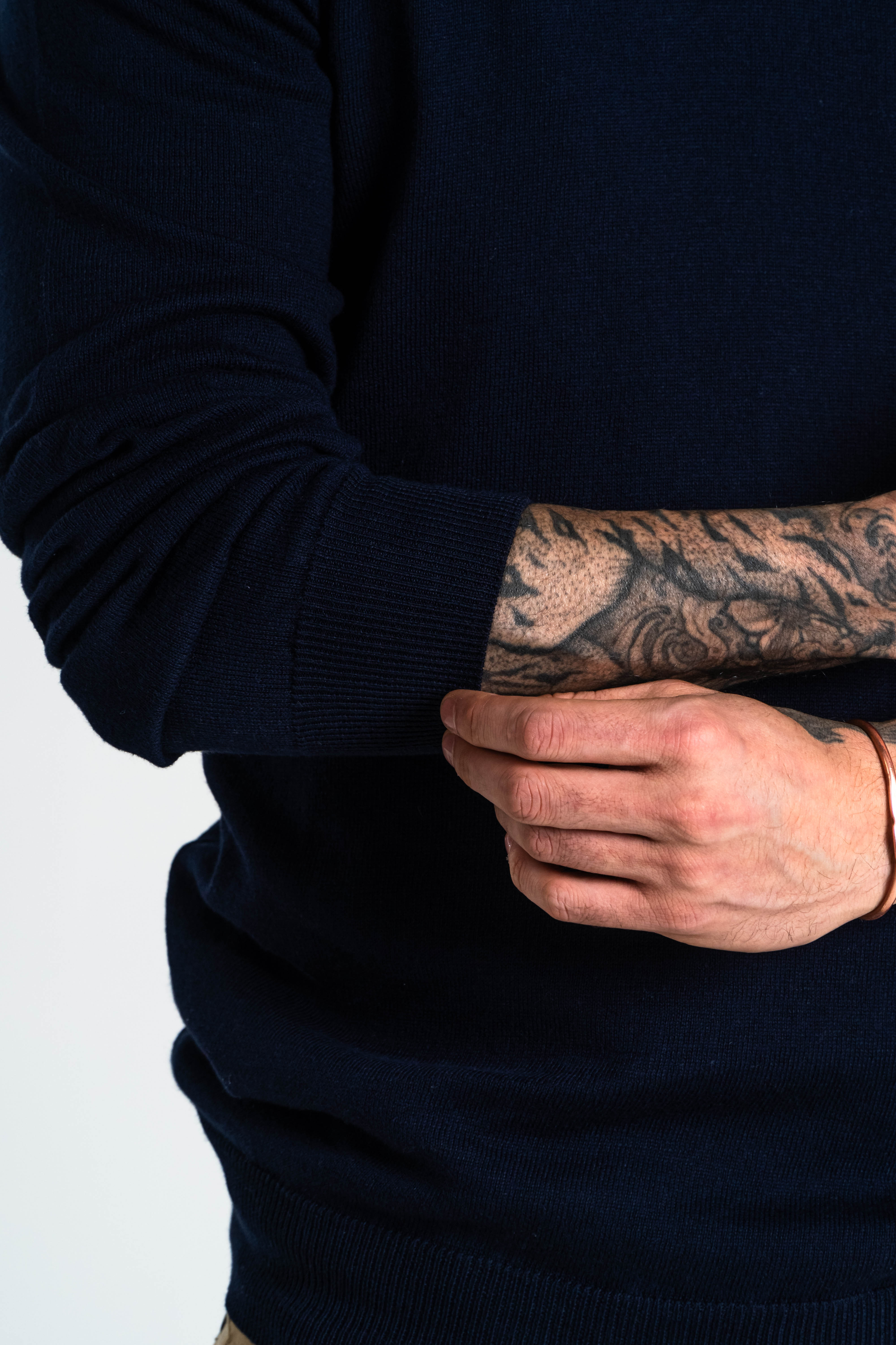 SACO CUELLO V ALGODÓN AZUL OSCURO_02116