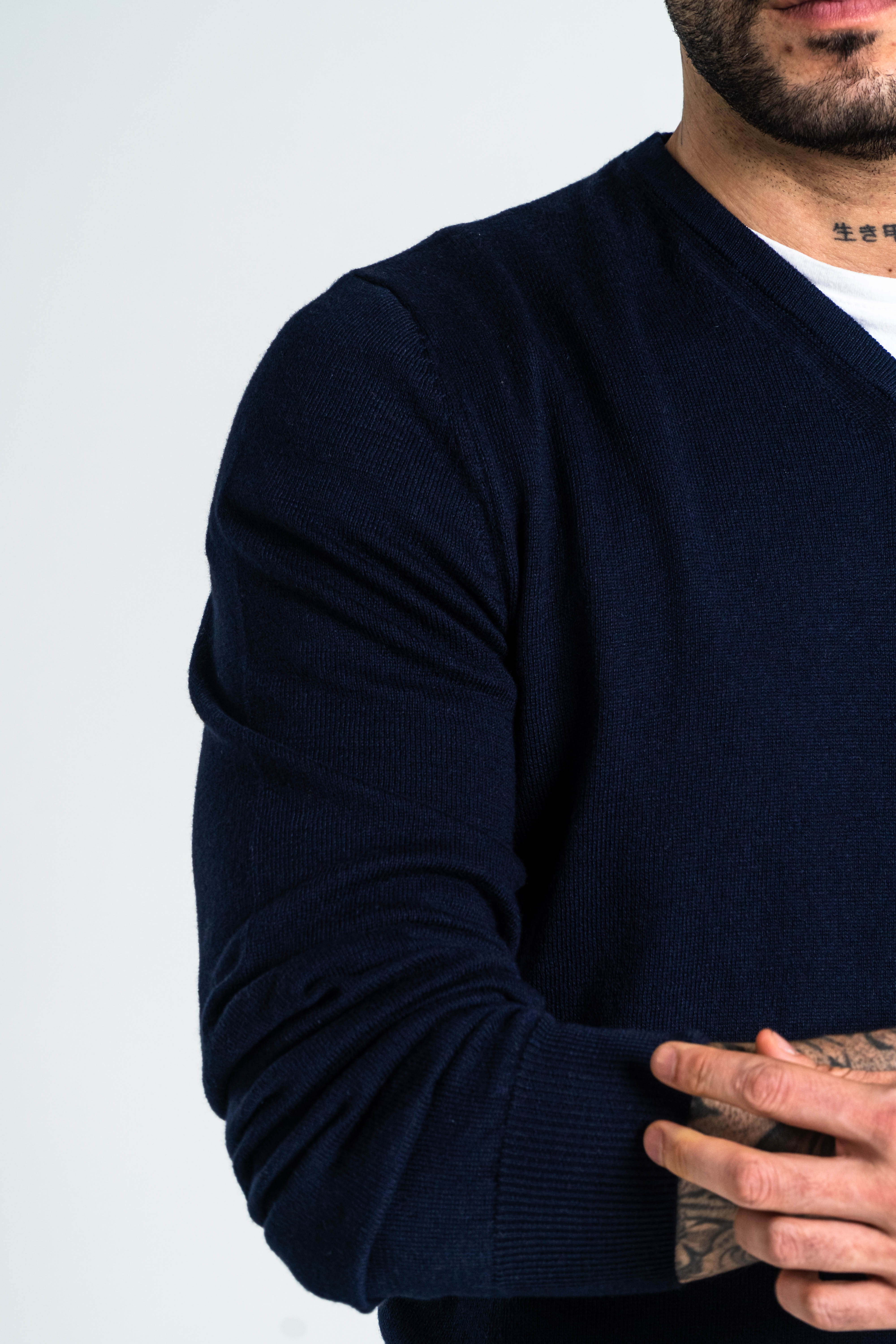 SACO CUELLO V ALGODÓN AZUL OSCURO_02116