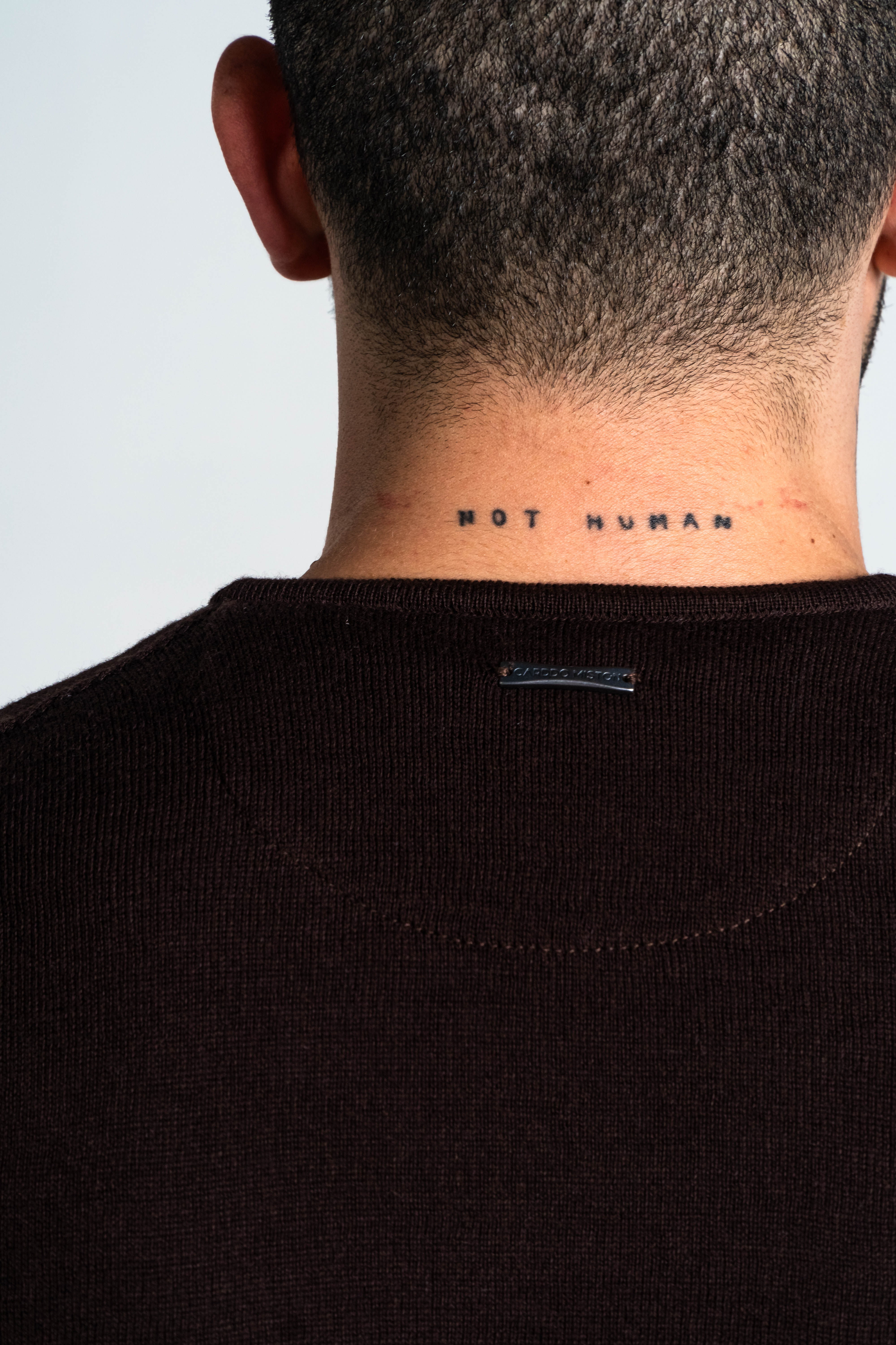 SACO CUELLO V ALGODÓN CHOCOLATE_02122