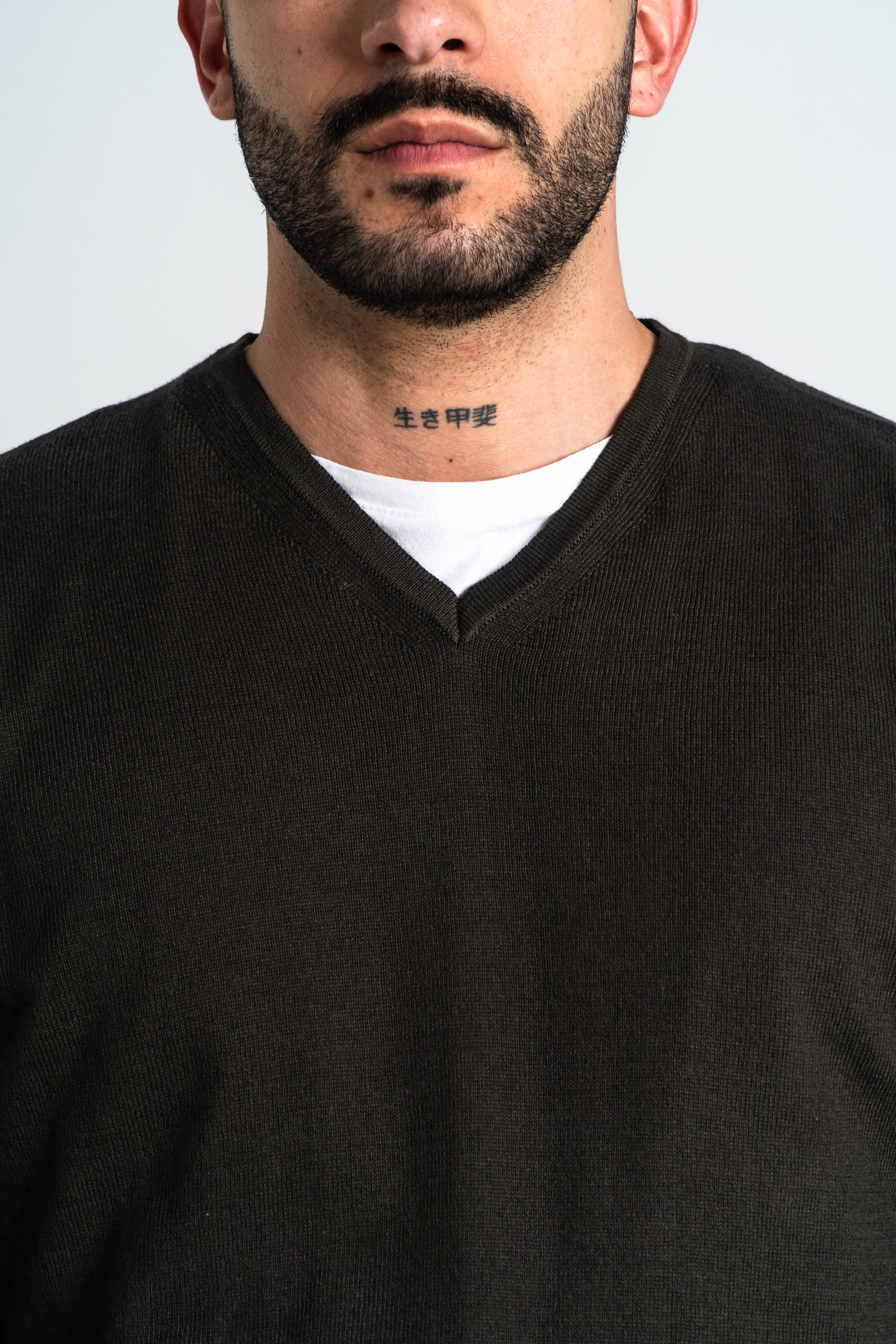 SACO CUELLO V ALGODÓN VERDE MILITAR_02117